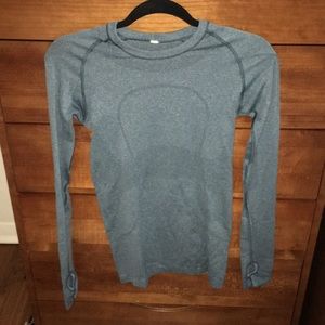 Women’s Lululemon Longsleeve